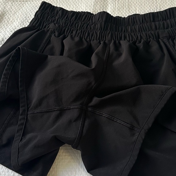 Lululemon Tracker Short V *4" Black SZ 4 - Picture 3 of 7